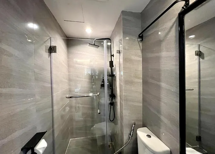 Apartment Newly Renovated Greenbelt With Balcony Parkview Manila