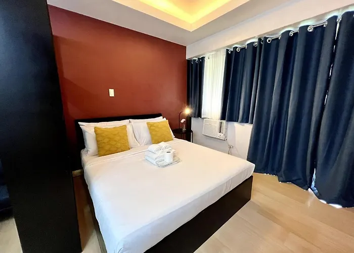Newly Renovated Greenbelt With Balcony Parkview Apartment