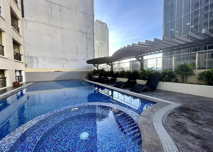 Apartment Newly Renovated Greenbelt With Balcony Parkview *